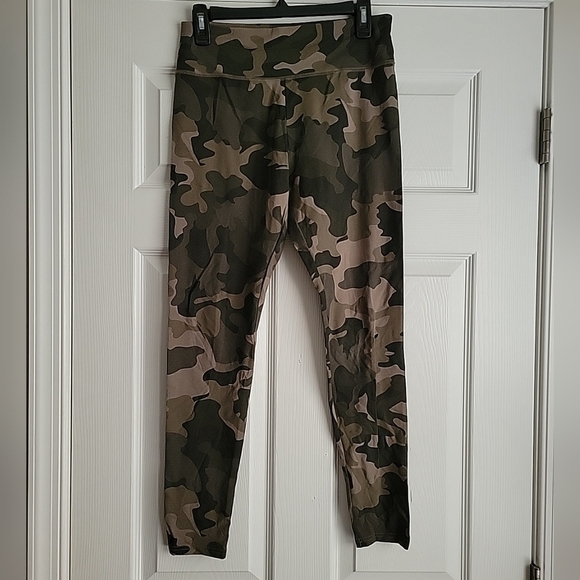 wild fable Pants - NWOT Wild Fable Camo Leggings